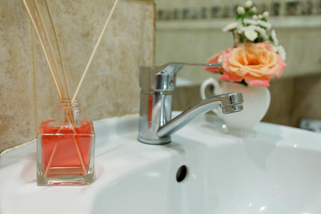 סומי Studio De Luxe With Jacuzzi מראה חיצוני תמונה